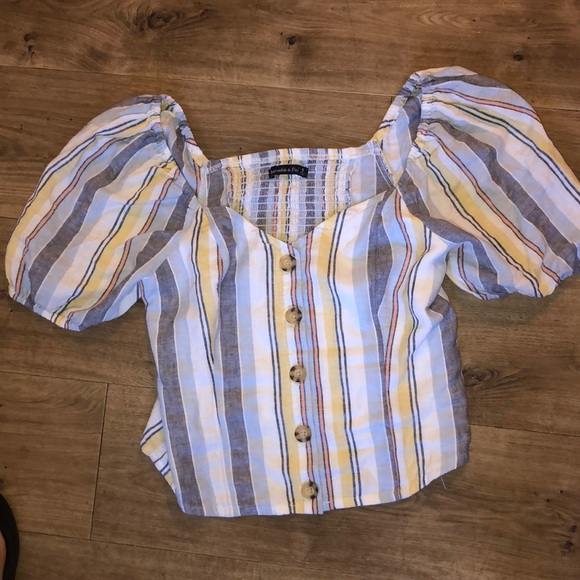 Pin stripped crop top - Picture 3 of 4